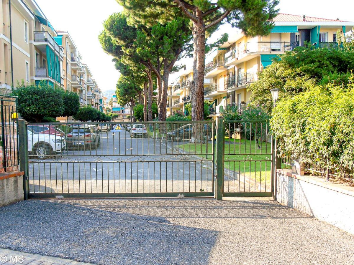 Pietra Home, Posto Auto, Ac ,Wifi, 150Mt Dal Mare Pietra Ligure Ngoại thất bức ảnh